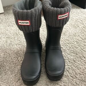 Black hunter boots